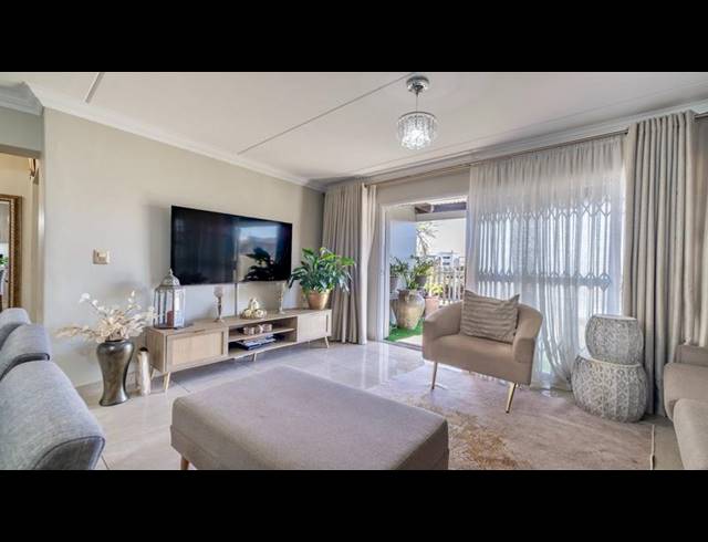 3 BEDROOM APARTMENT FOR SALE IN BURGUNDY ESTATE